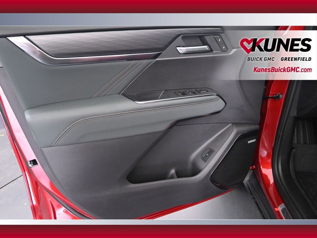 New 2025 GMC Acadia AT4 w/ LPO, Floor Liner Package image 17