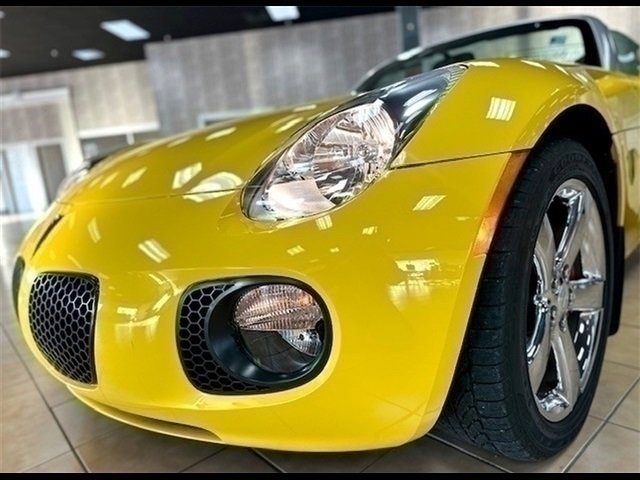 Used 2007 Pontiac Solstice GXP w/ Premium Package image 4