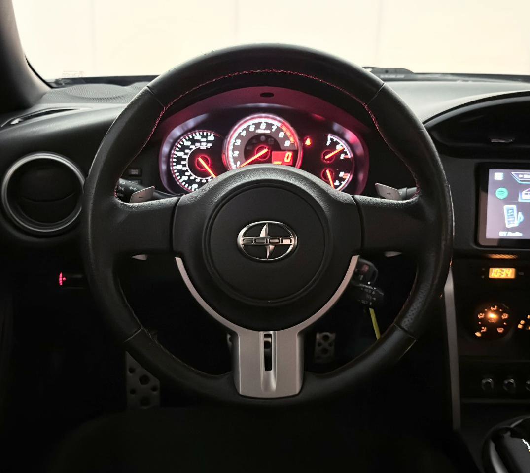Used 2015 Scion FR-S RWD image 29