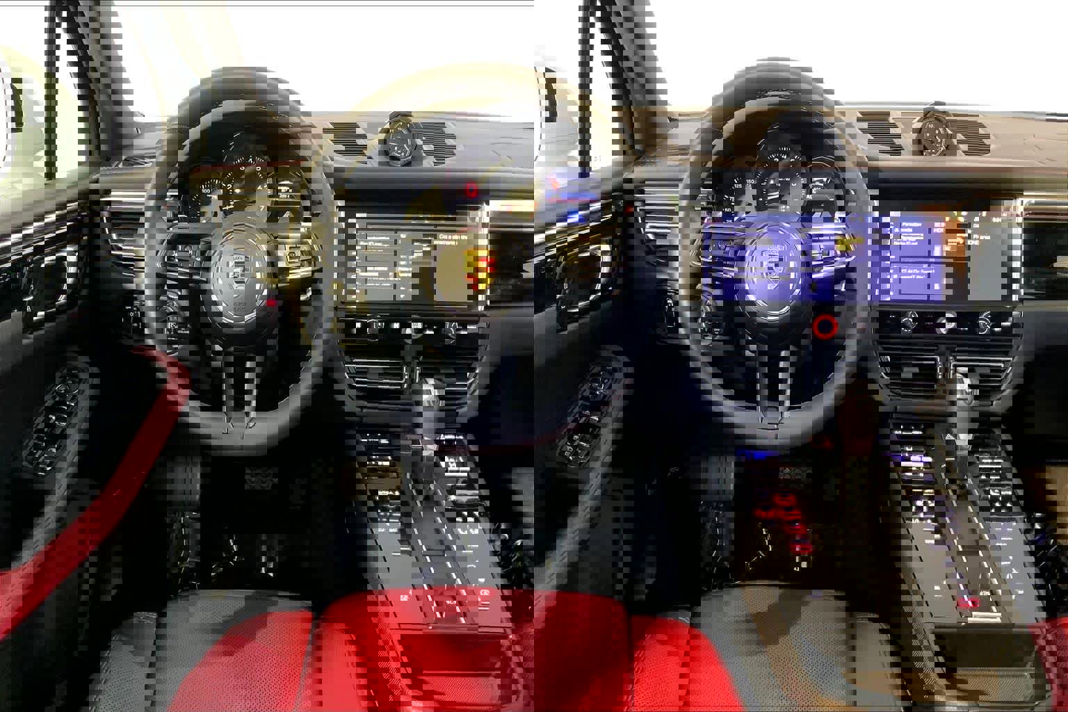 Used 2025 Porsche Macan image 13