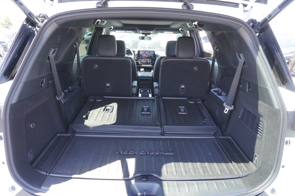 New 2026 Nissan Pathfinder Rock Creek w/ Rock Creek Premium Package AWD/4WD image 8