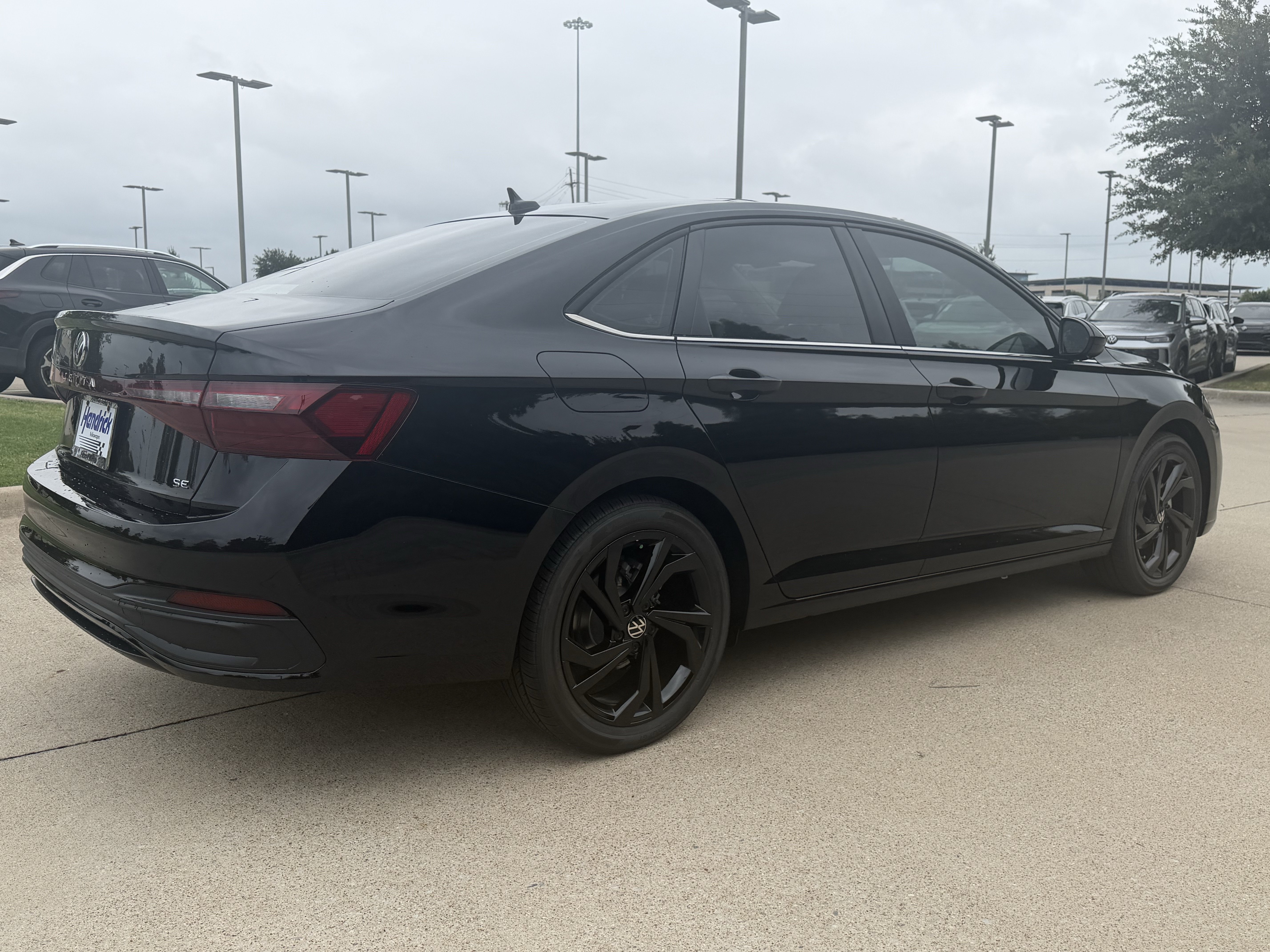 New 2026 Volkswagen Jetta SE FWD image 4