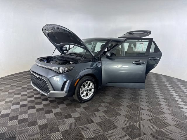 Certified 2025 Kia Soul LX FWD image 12