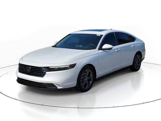 Used 2023 Honda Accord EX image 2