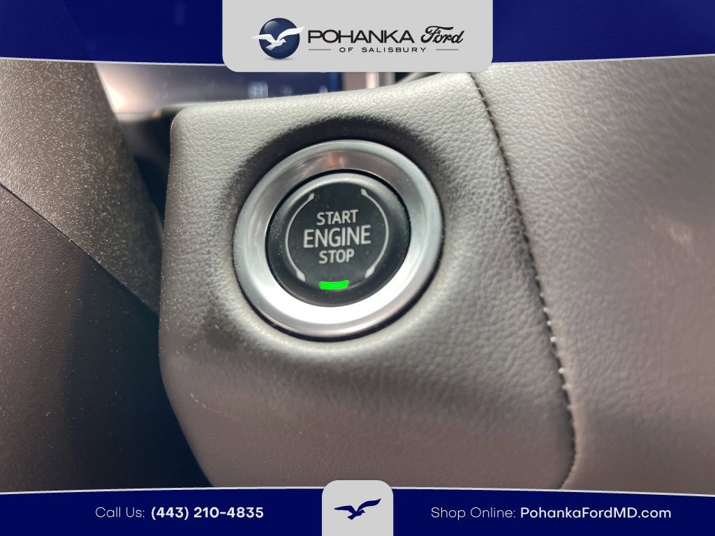 Used 2022 Chevrolet Suburban LT w/ Luxury Package AWD/4WD image 15