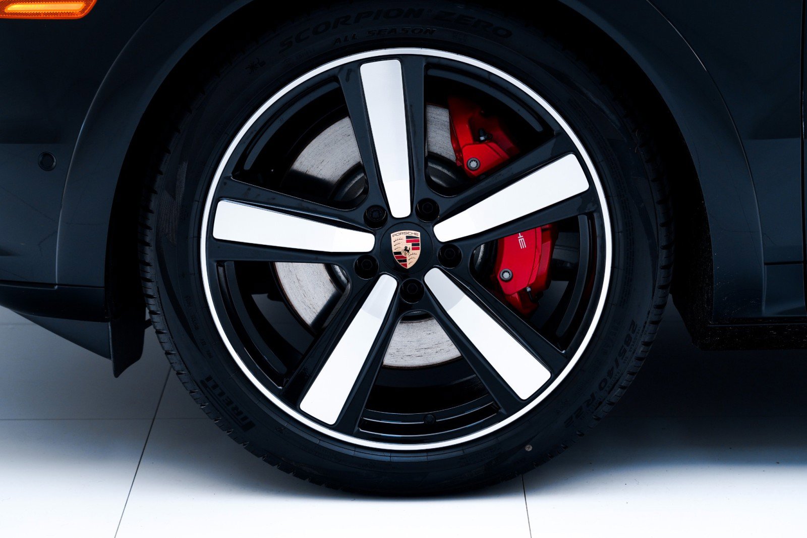 New 2026 Porsche Cayenne GTS image 12