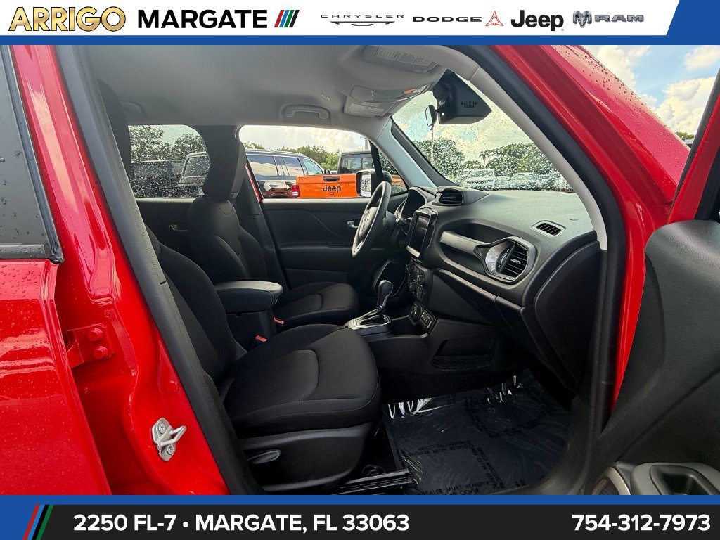 Certified 2023 Jeep Renegade Latitude AWD/4WD image 16