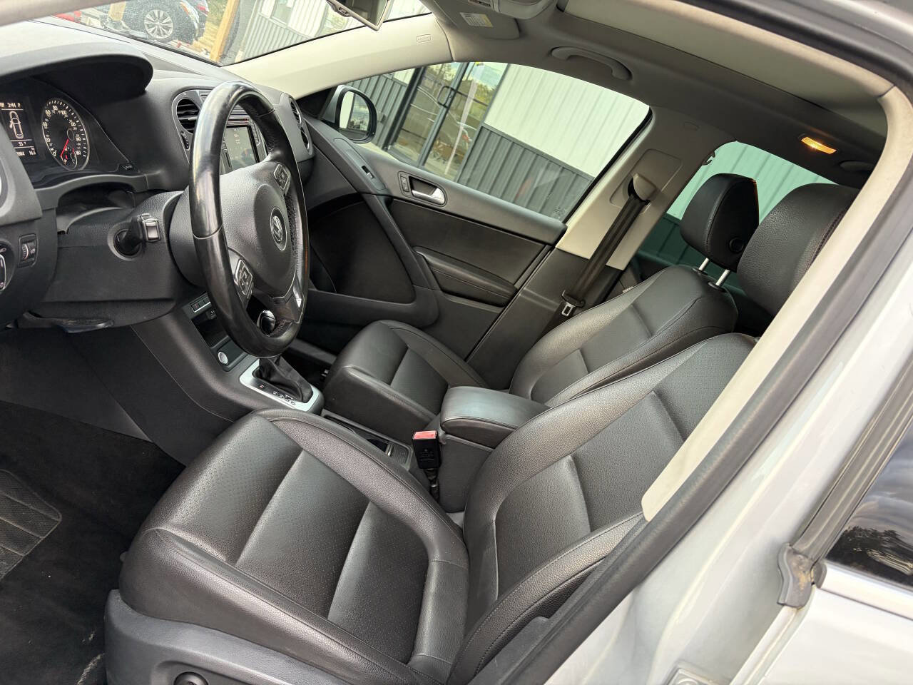 Used 2017 Volkswagen Tiguan Wolfsburg Edition image 14