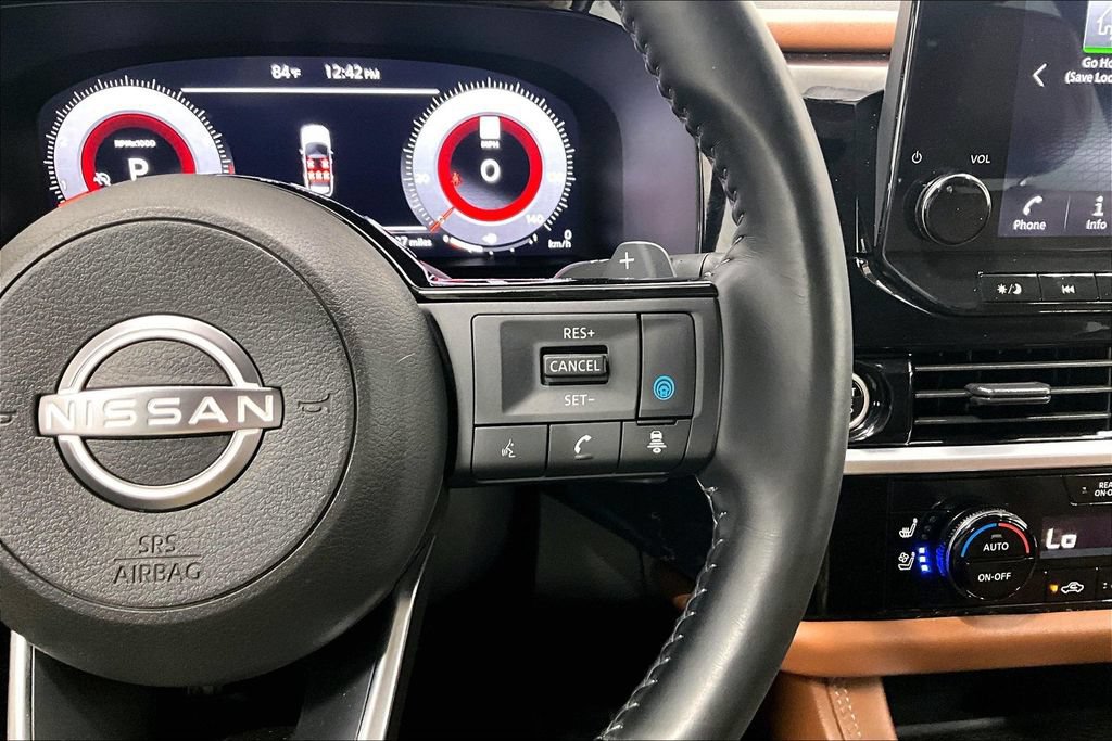 Used 2023 Nissan Pathfinder Platinum FWD image 26