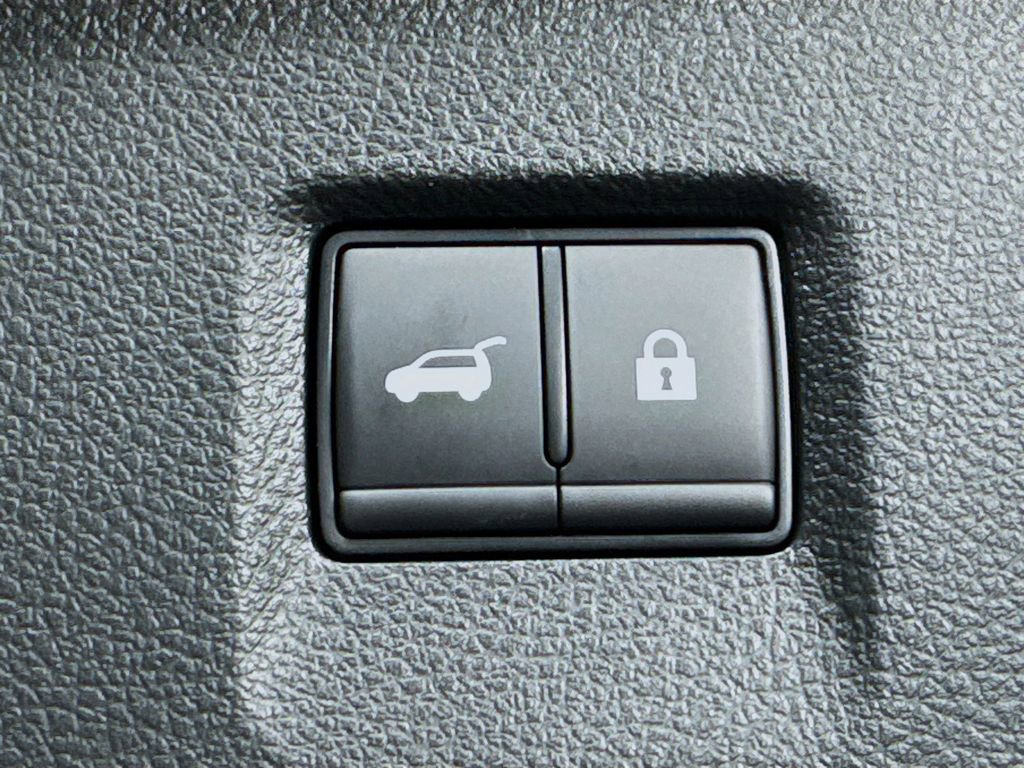 Used 2026 INFINITI QX60 Sport w/ Dark Cargo Package image 32