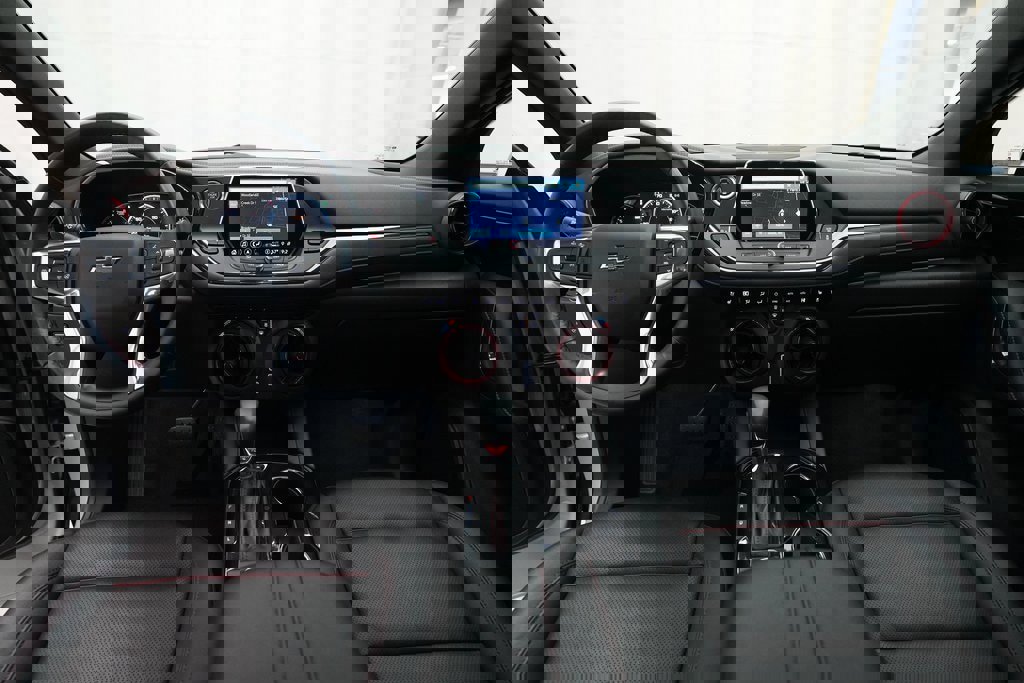 Used 2022 Chevrolet Blazer RS w/ Enhanced Convenience Package image 5