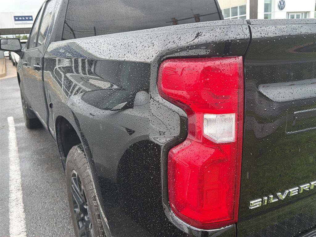 Used 2022 Chevrolet Silverado 1500 RST AWD/4WD image 6