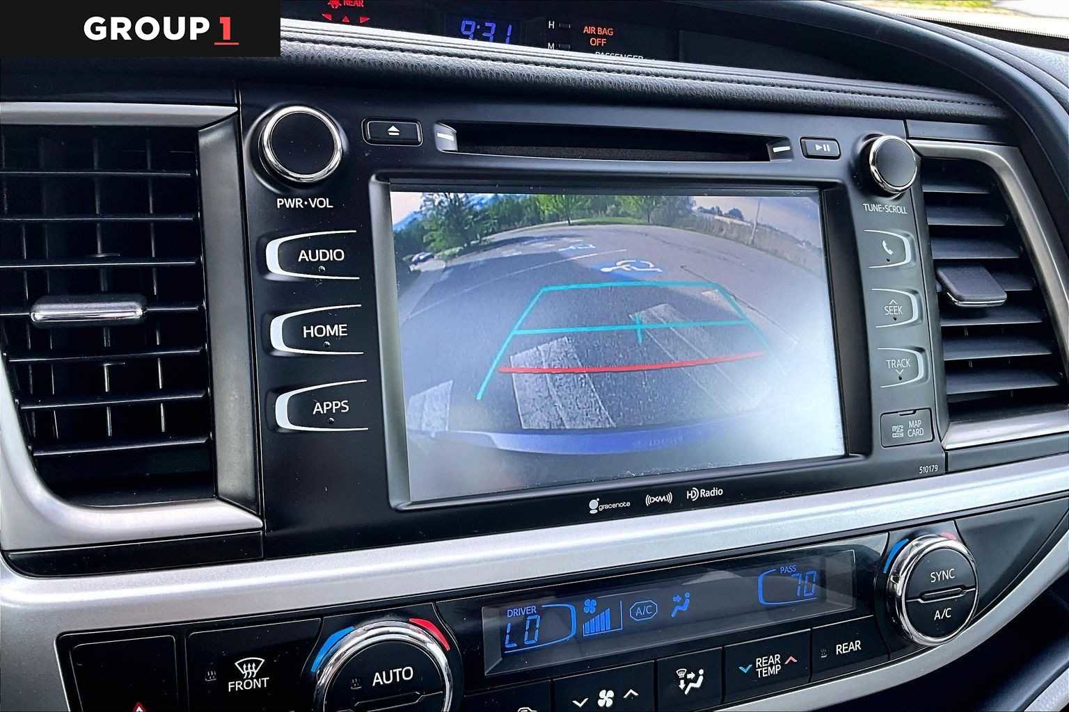 Used 2018 Toyota Highlander XLE w/ Carpet Mat Package (TMS) AWD/4WD image 29