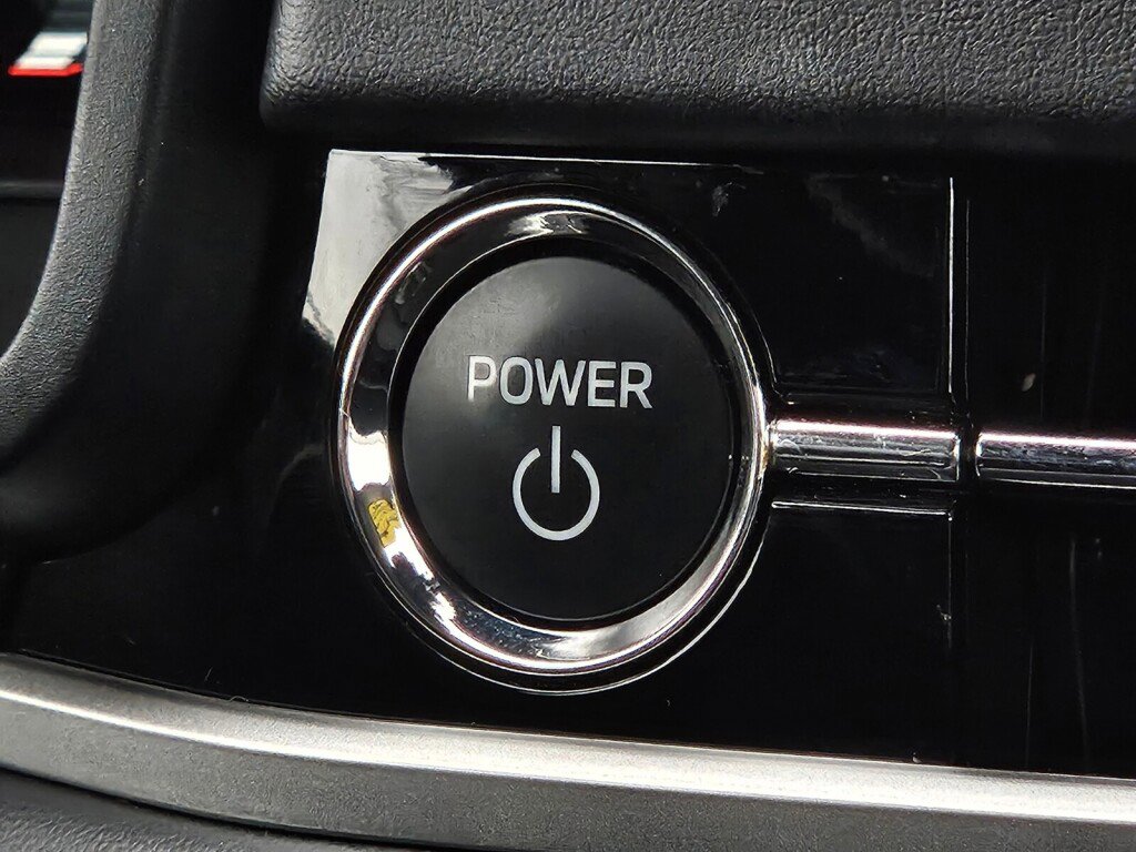 Used 2024 Mitsubishi Outlander SE image 23