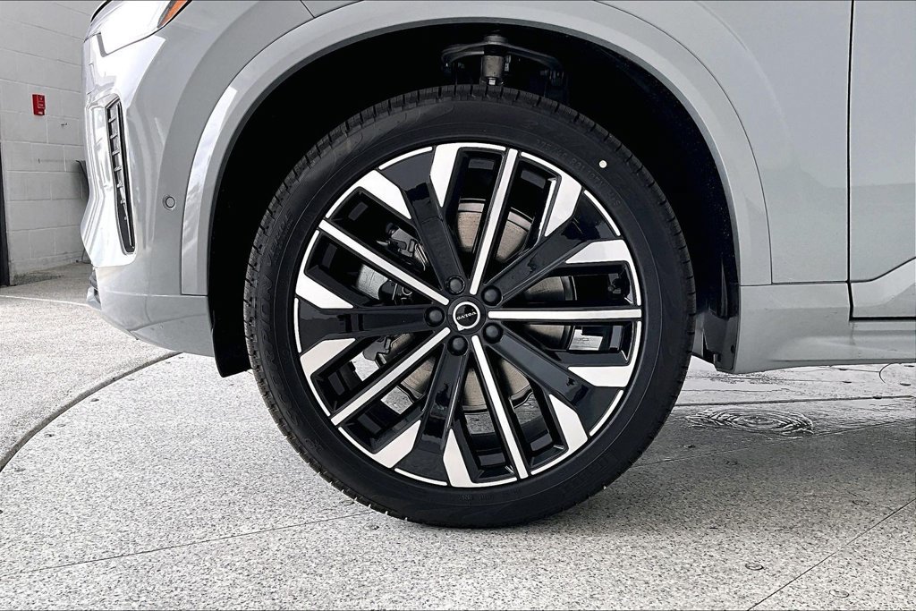 New 2026 Volvo XC90 B6 Ultra w/ Protection Package Premier AWD/4WD image 30