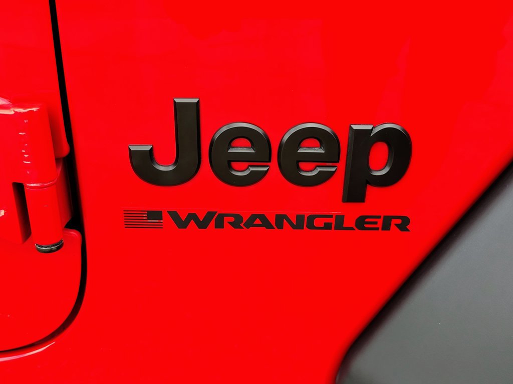 Used 2025 Jeep Wrangler Unlimited Sport AWD/4WD image 17