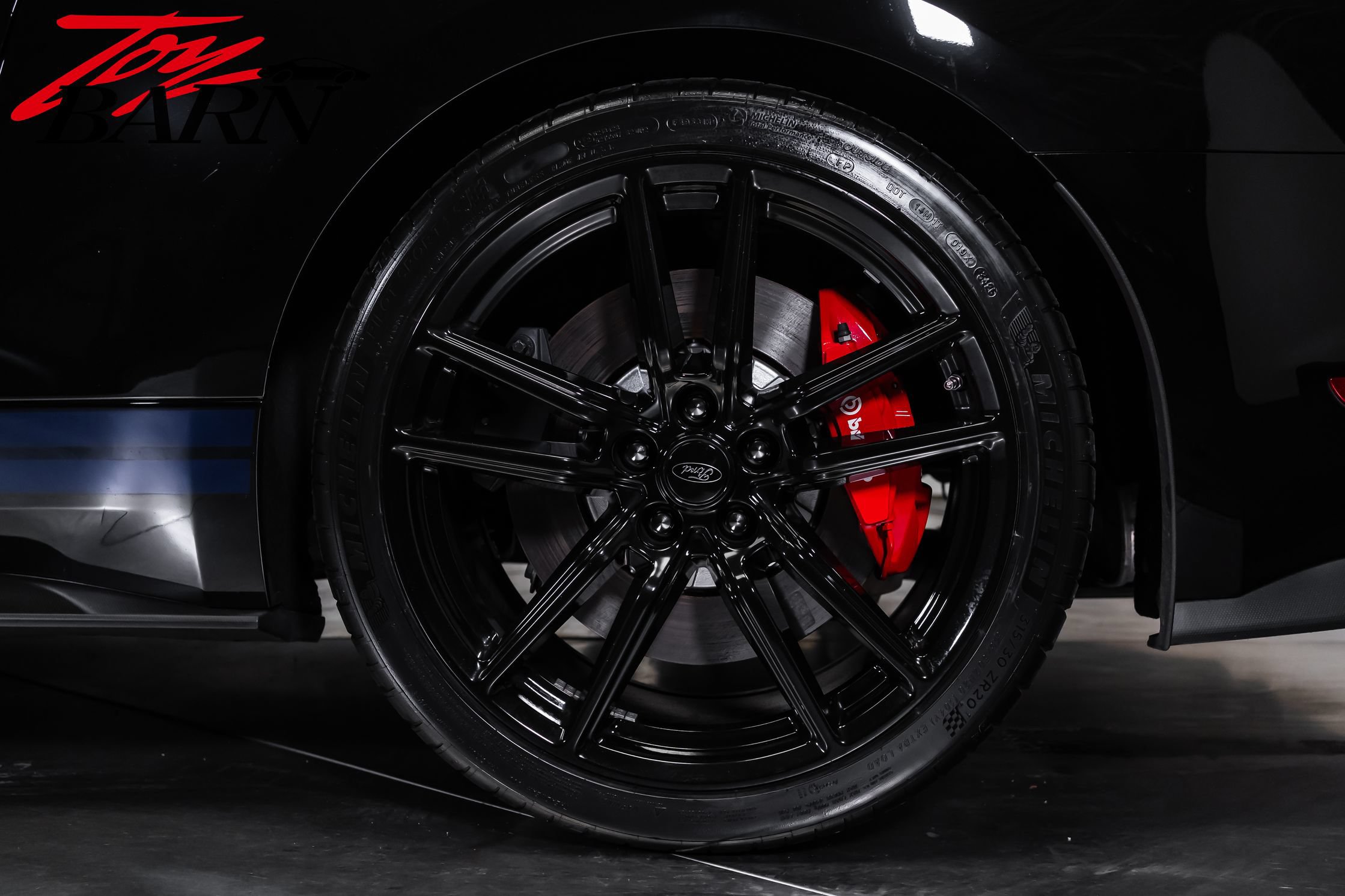 Used 2021 Ford Mustang Shelby GT500 w/ Technology Package RWD image 17