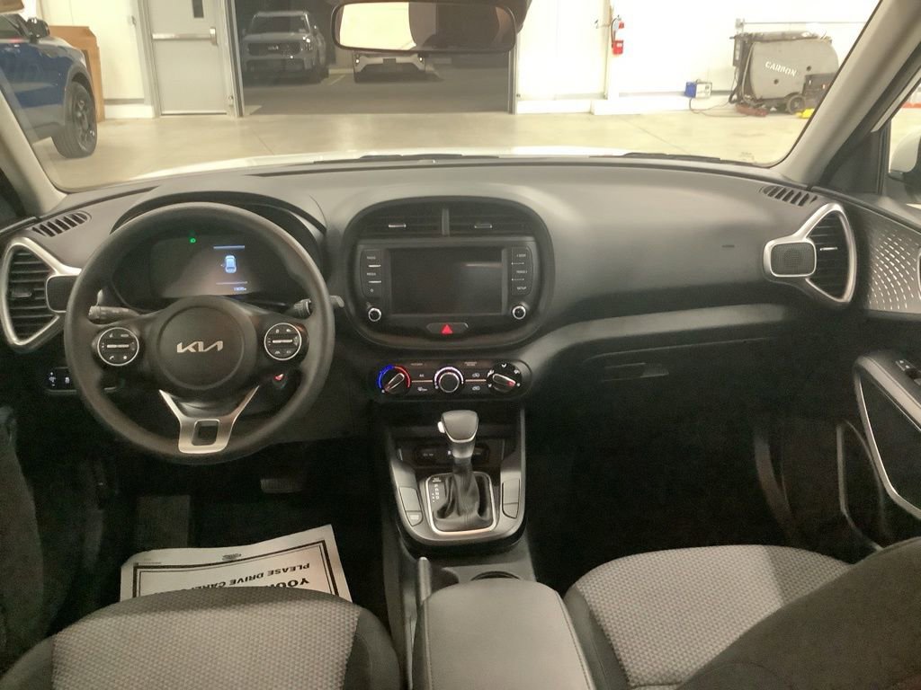 Used 2023 Kia Soul LX FWD image 21