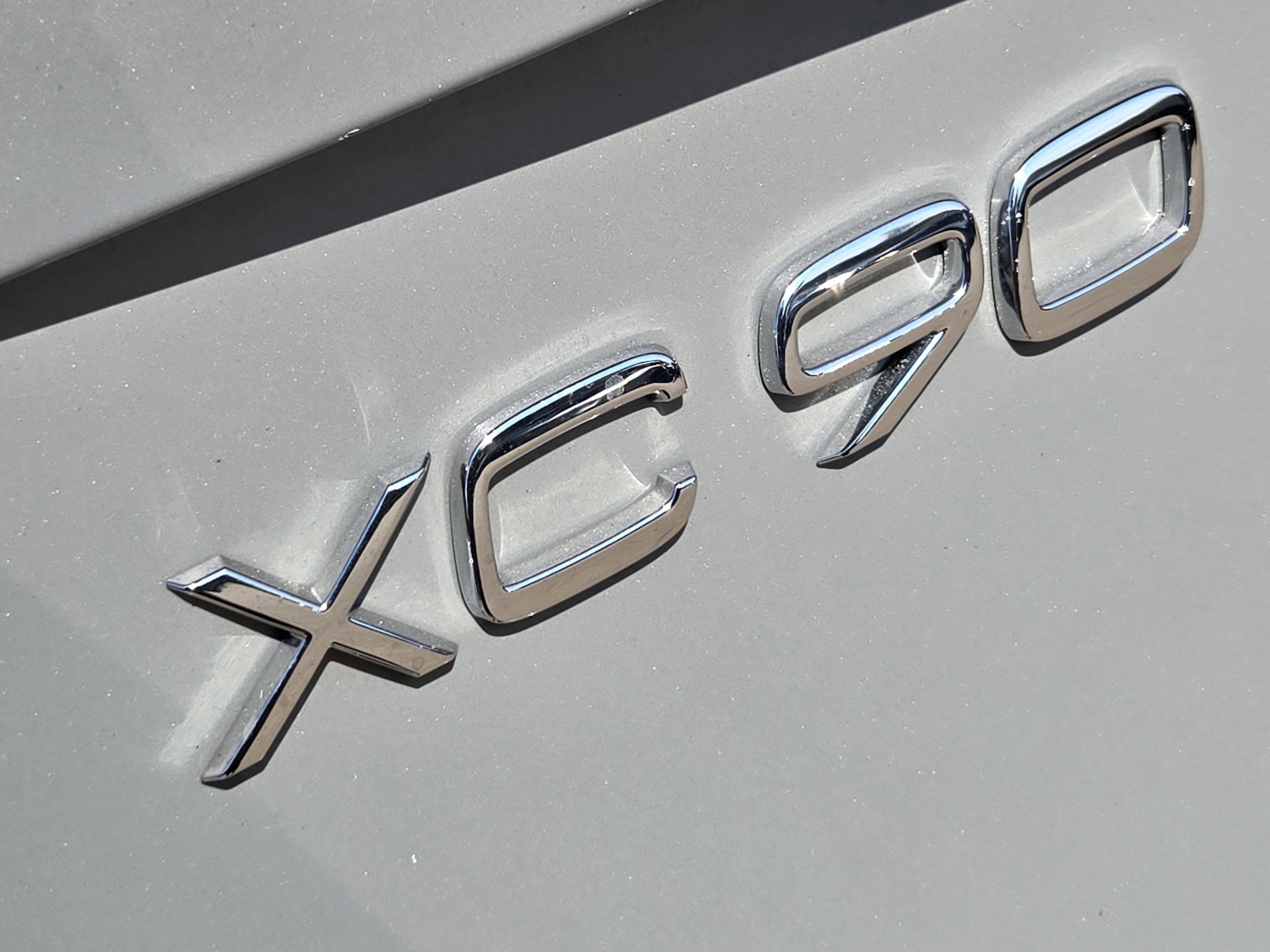 Used 2025 Volvo XC90 B5 Ultra w/ Protection Package Premier image 35