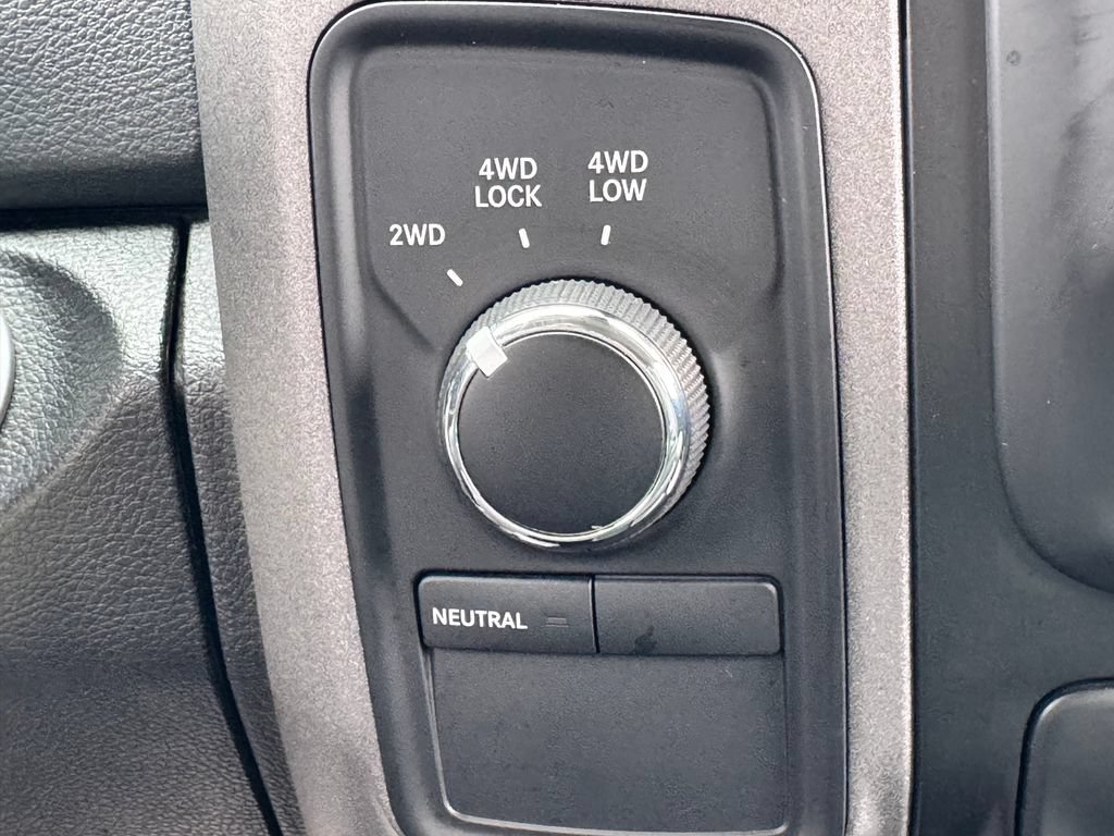 Used 2019 RAM 1500 ST w/ SXT Plus Group AWD/4WD image 28