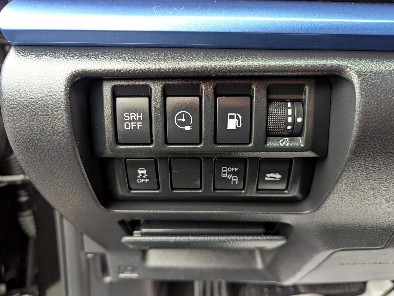 Used 2019 Subaru Crosstrek Hybrid w/ Moonroof Package w/Navigation image 17