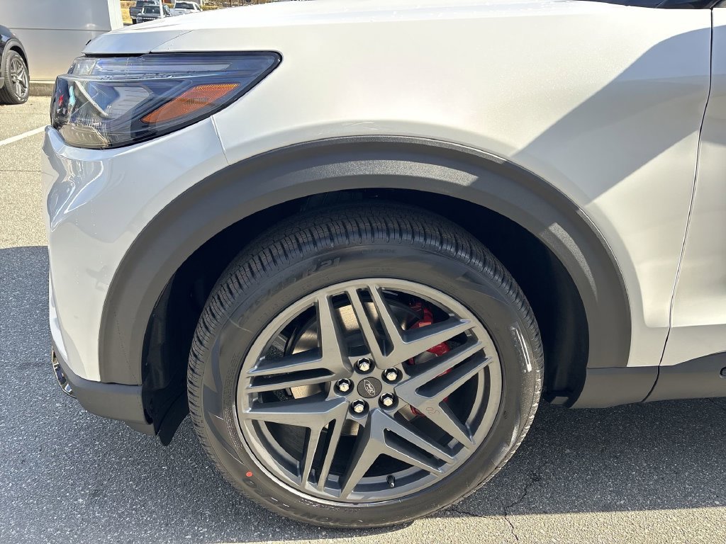 New 2026 Ford Explorer ST w/ Sun And Sound Package AWD/4WD image 19