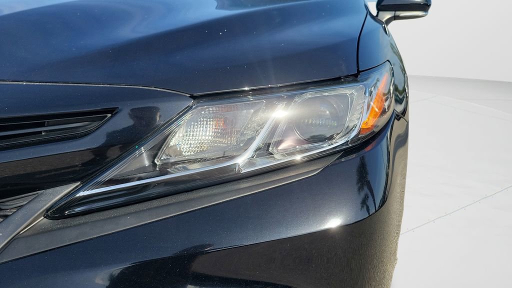 Certified 2020 Toyota Camry SE w/ Convenience Package image 25