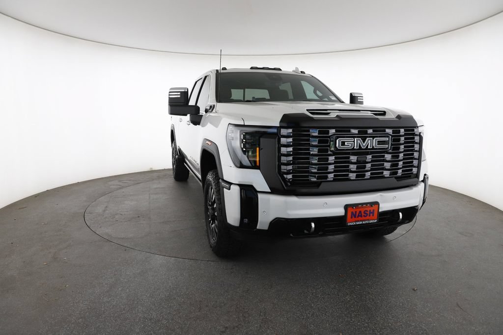 Certified 2025 GMC Sierra 2500 Denali Ultimate w/ Max Trailering Package AWD/4WD image 3