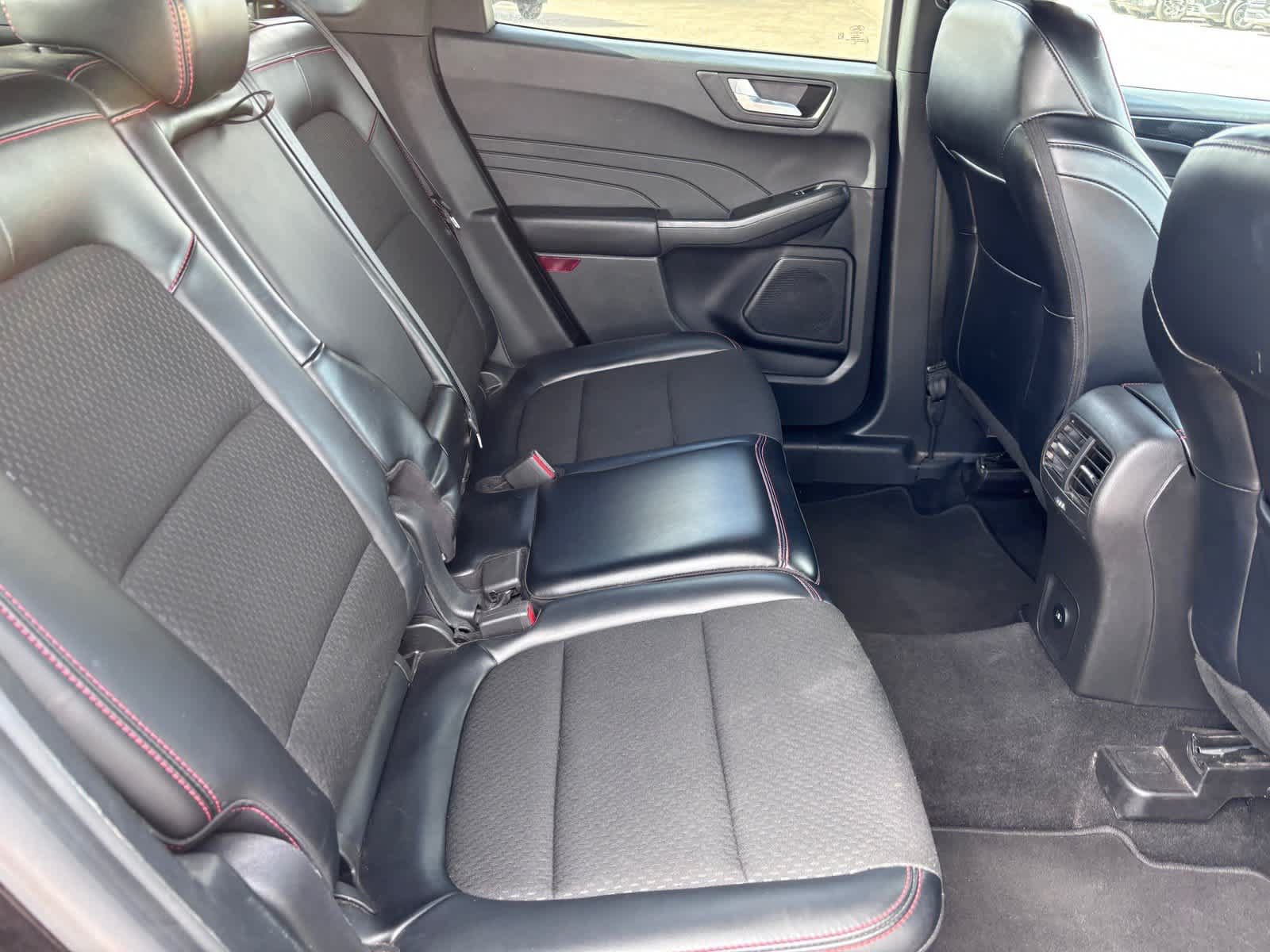 Used 2025 Ford Escape ST-Line FWD image 10