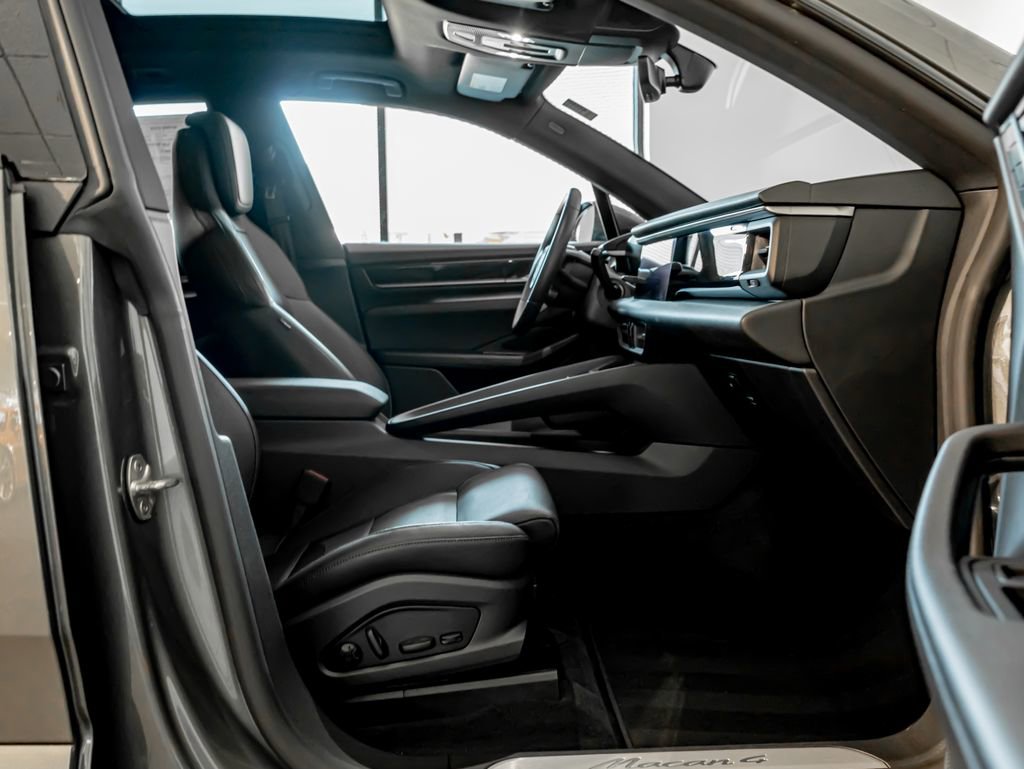 Certified 2024 Porsche Macan 4 Electric image 30