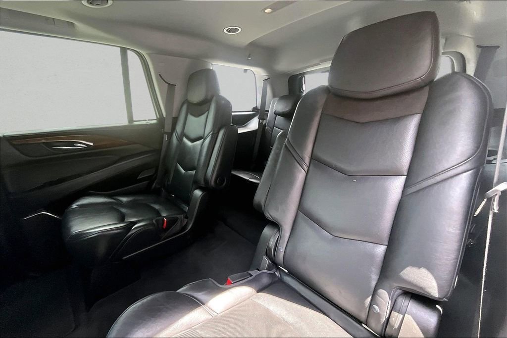 Used 2019 Cadillac Escalade Luxury image 22