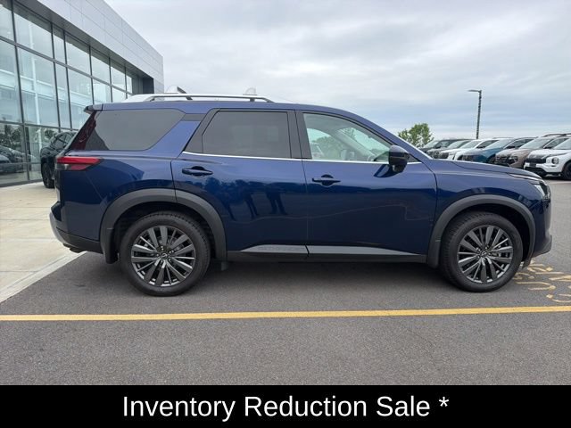 Certified 2025 Nissan Pathfinder SL w/ SL Premium Package AWD/4WD image 10