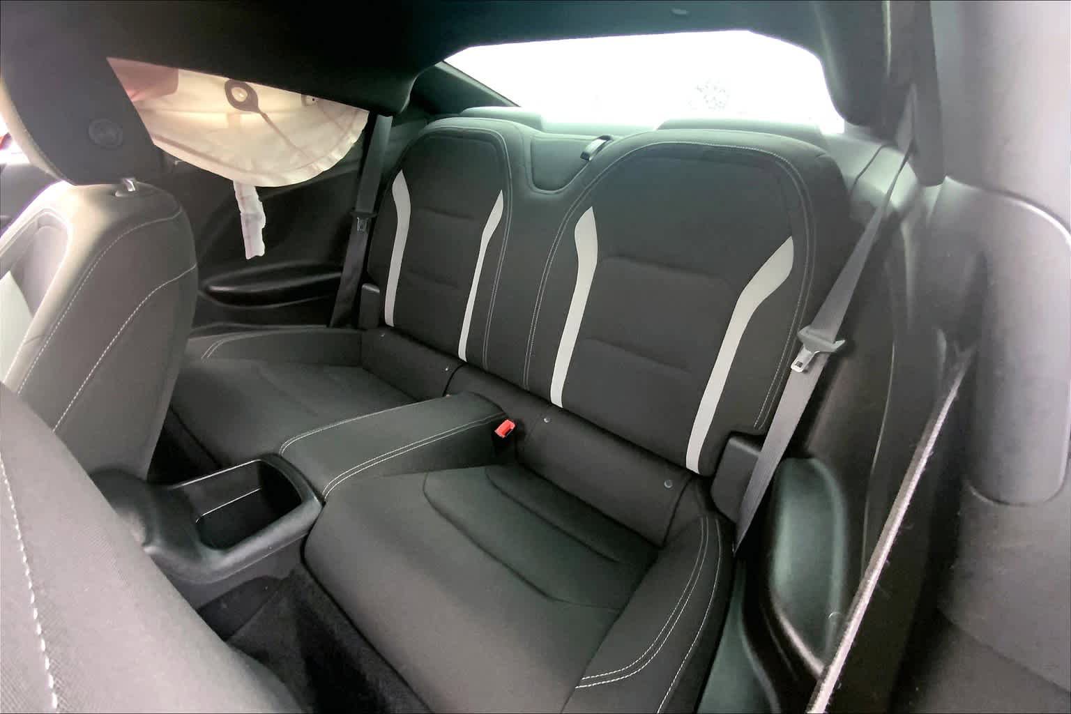 Used 2019 Chevrolet Camaro LT w/ Technology Package RWD image 17
