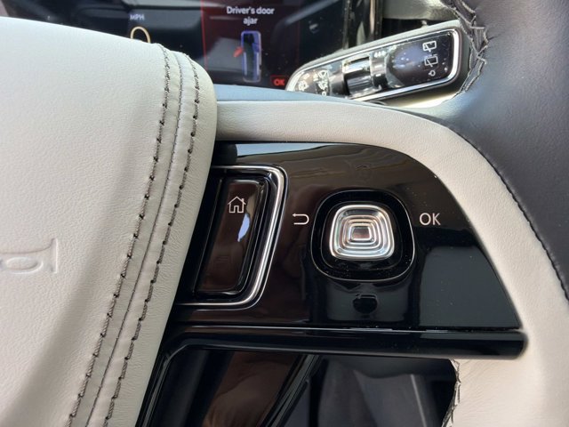 New 2026 Lincoln Aviator 2WD w/ Jet Appearance Package image 27