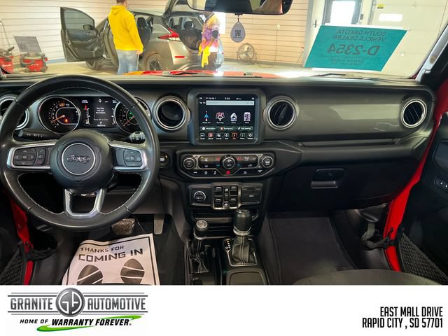 Used 2023 Jeep Wrangler Unlimited Sahara AWD/4WD image 12