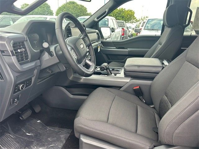 New 2025 Ford F150 XLT w/ Equipment Group 302A MID image 28