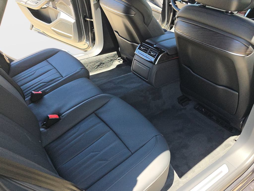 New 2026 Audi A8 L 3.0T AWD/4WD image 11