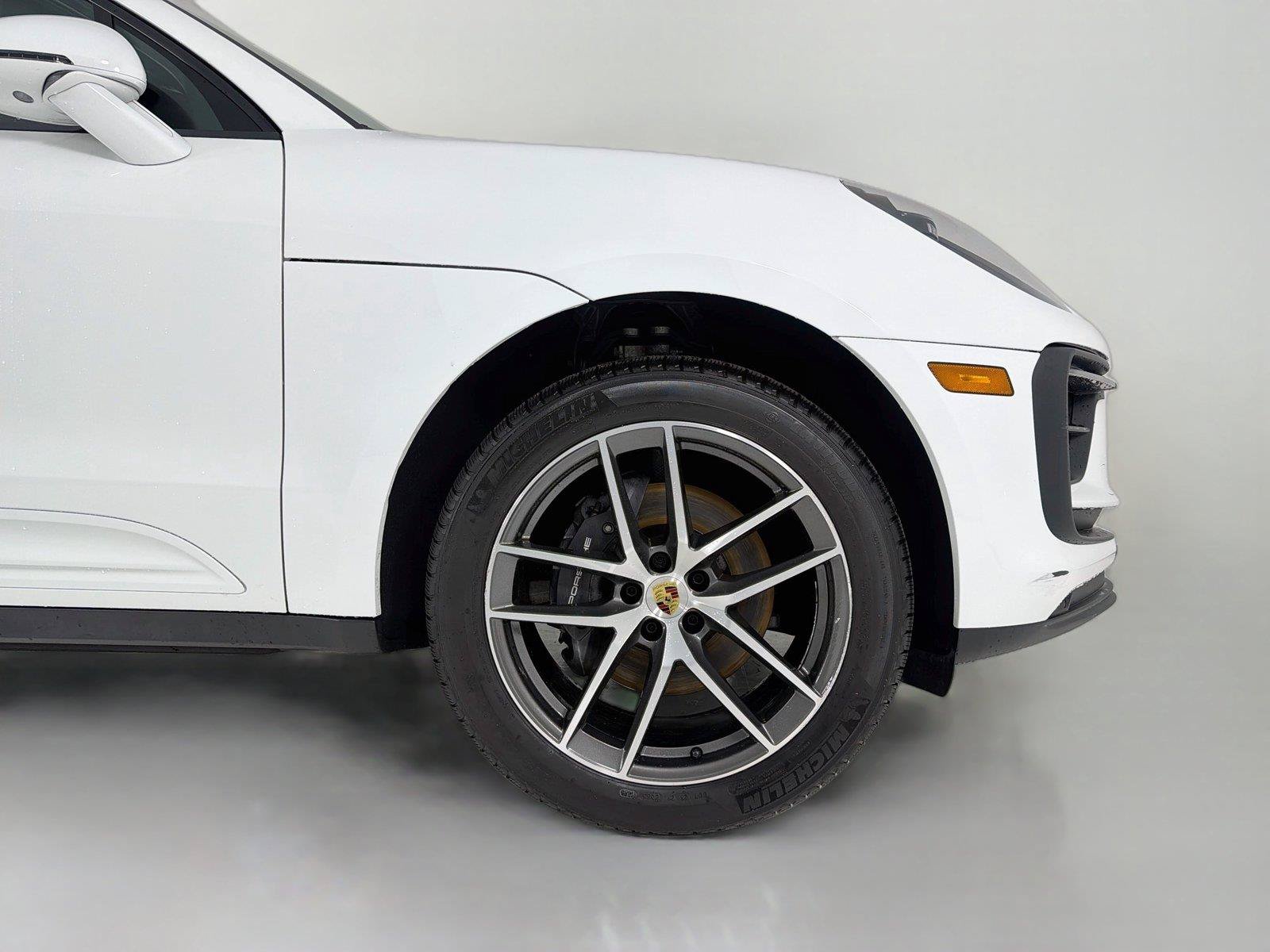 Used 2023 Porsche Macan AWD/4WD image 30