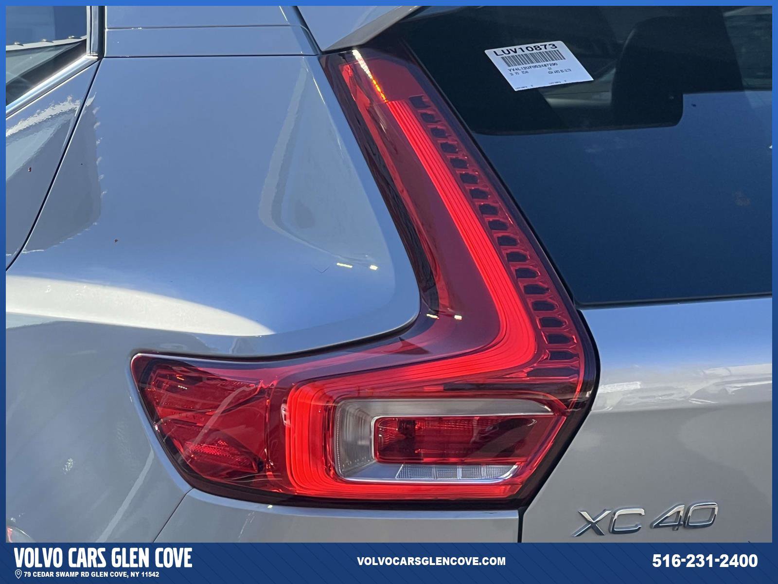 Used 2025 Volvo XC40 B5 Ultra w/ Protection Package Premier image 8