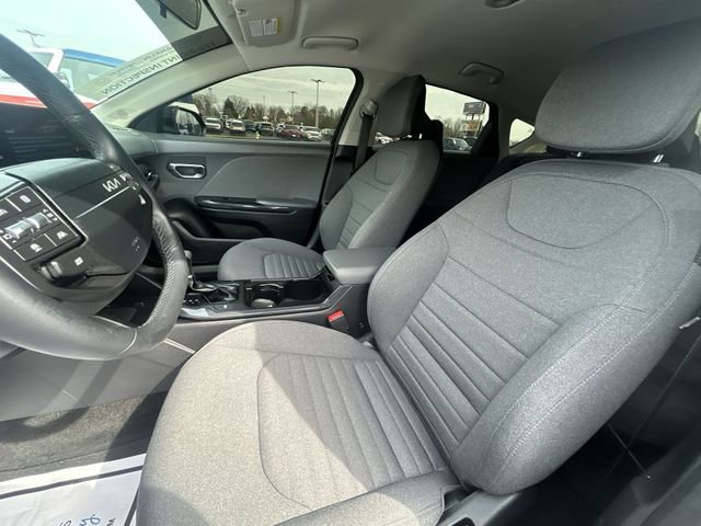 Used 2025 Kia K4 EX image 17