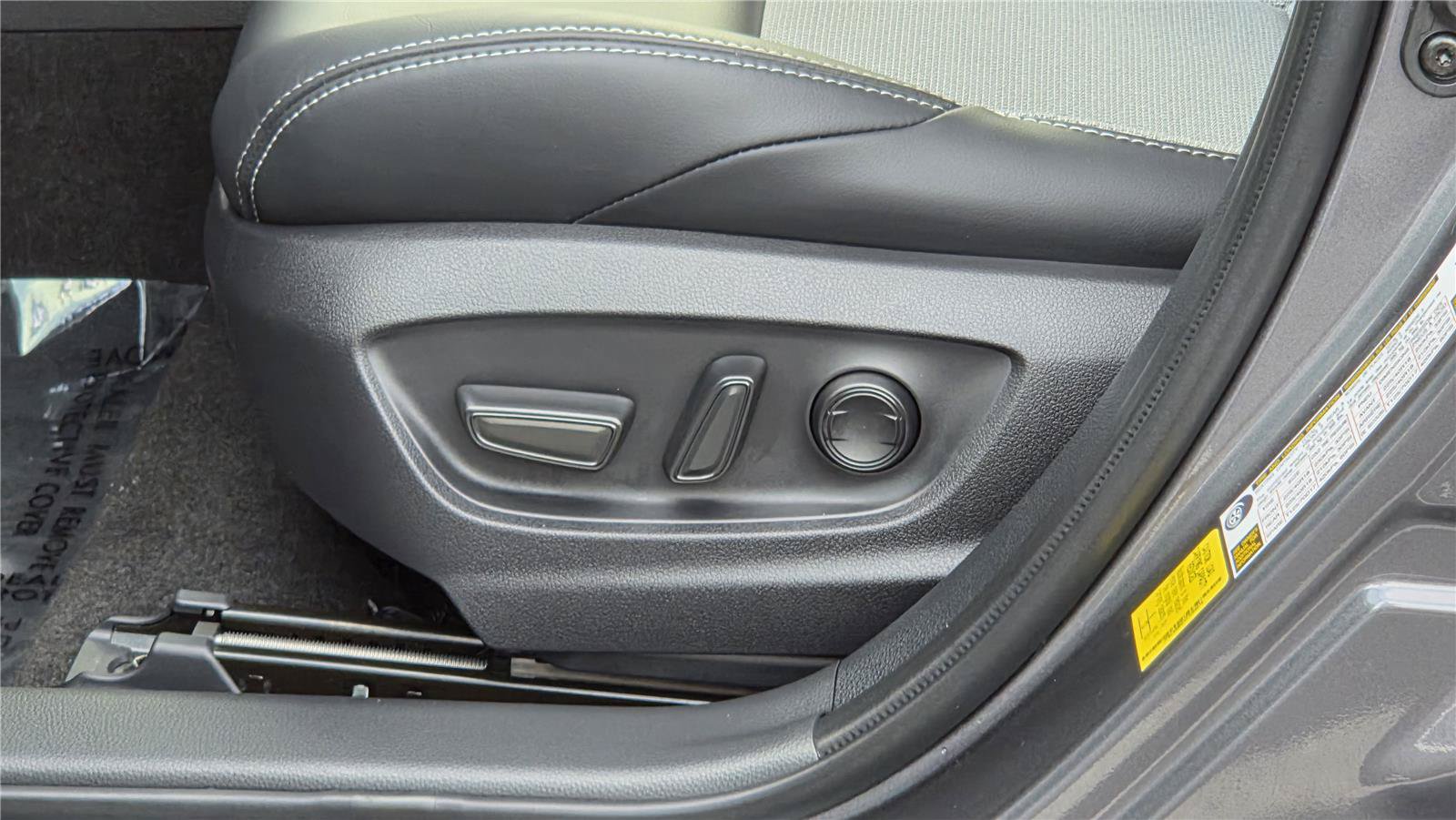 Used 2026 Toyota Corolla XSE FWD image 16