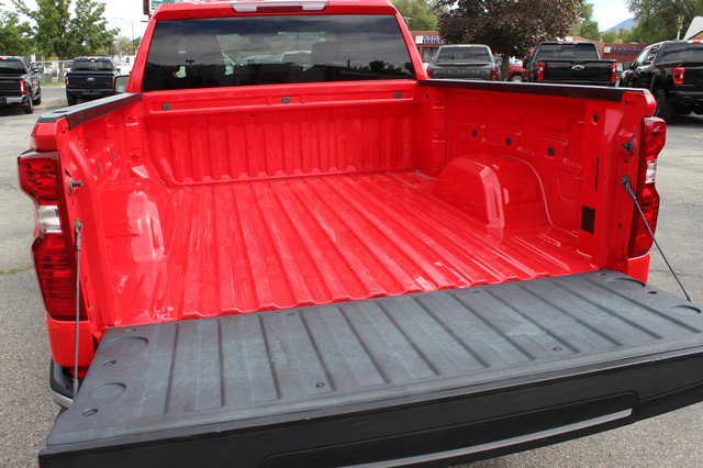 Used 2022 Chevrolet Silverado 1500 LT w/ Safety Package II image 9