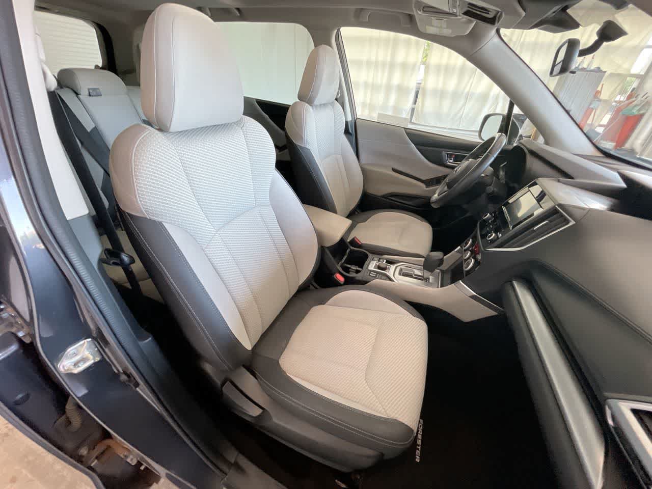 Used 2022 Subaru Forester Premium AWD/4WD image 25