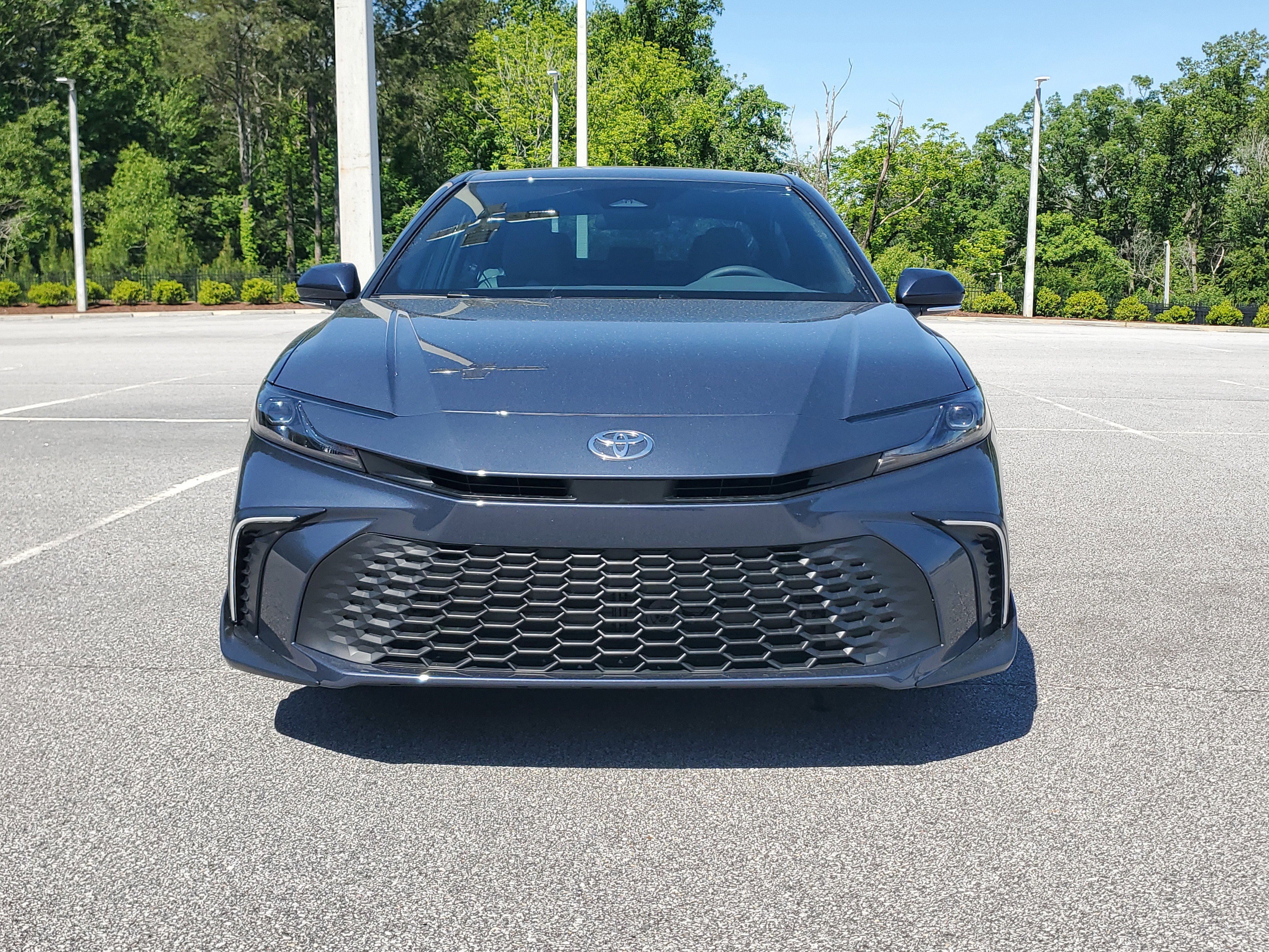 New 2026 Toyota Camry SE FWD image 2