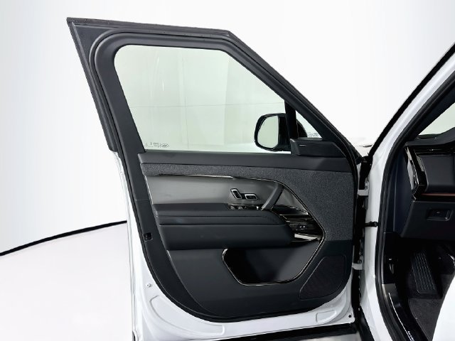 New 2026 Land Rover Range Rover Sport Dynamic SE AWD/4WD image 11