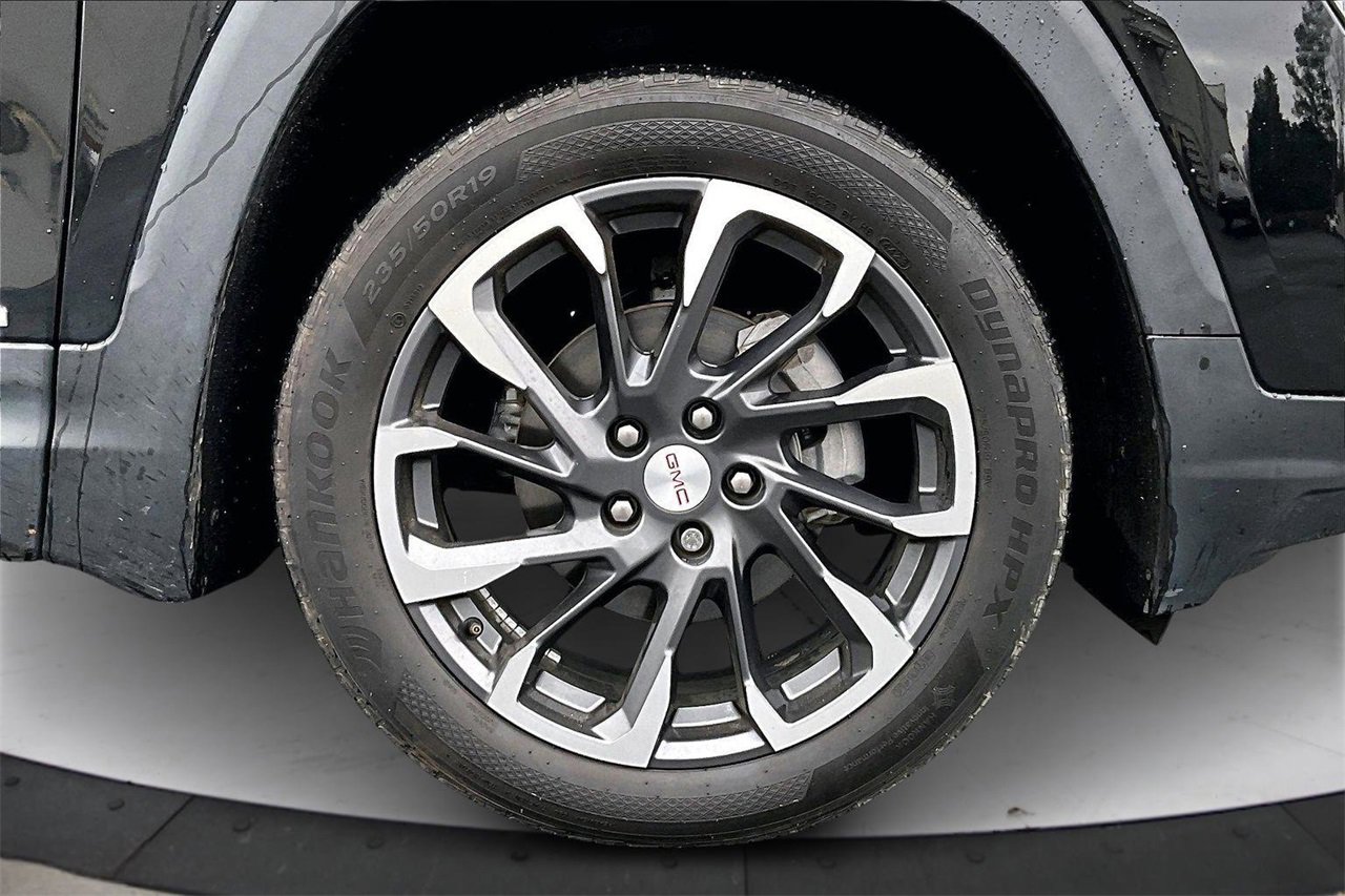 Used 2022 GMC Terrain SLT w/ Infotainment Package II image 33