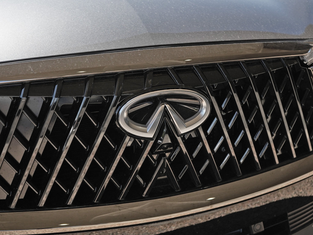 Certified 2026 INFINITI QX60 Sport w/ Dark Cargo Package AWD/4WD image 3