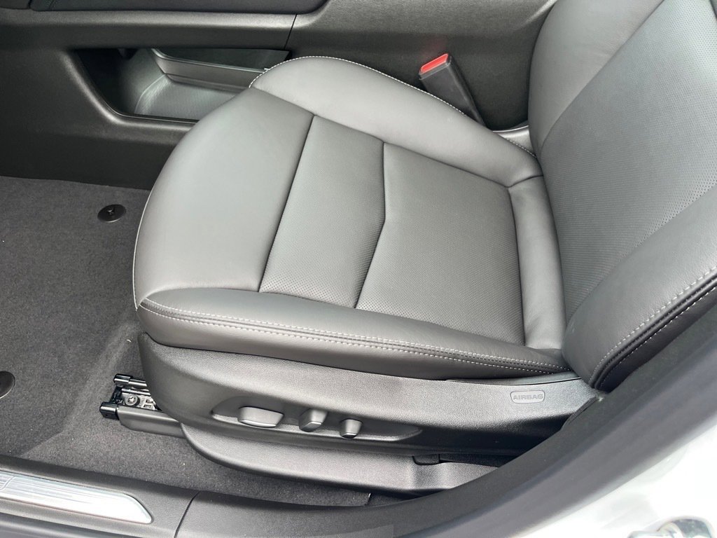 New 2025 Cadillac XT5 Premium Luxury w/ LPO, Floor Liner Package image 6