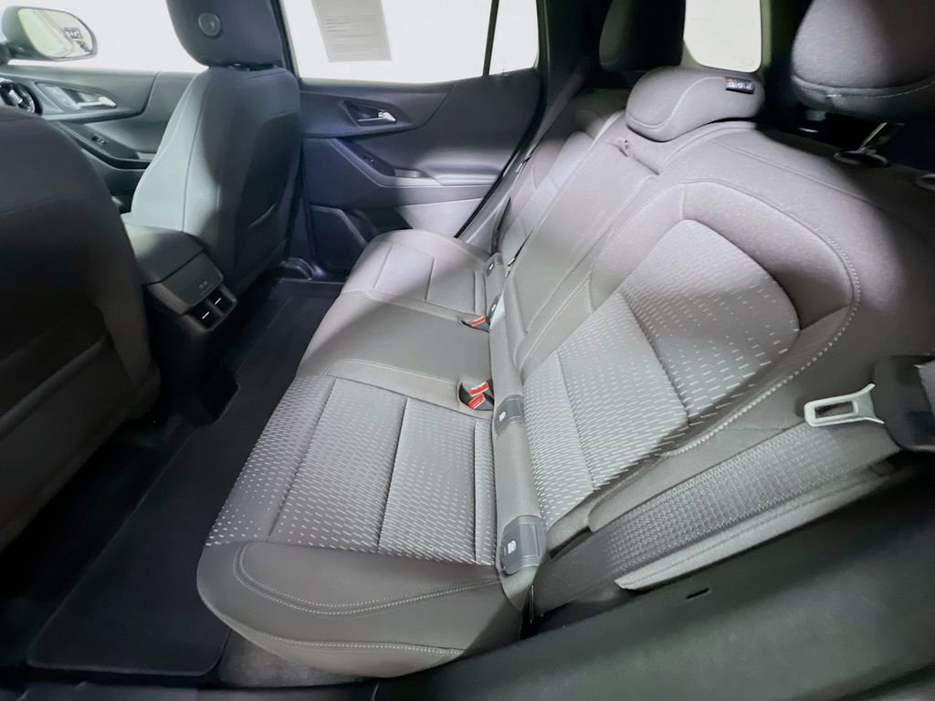 Used 2026 Chevrolet Equinox LT AWD/4WD image 21