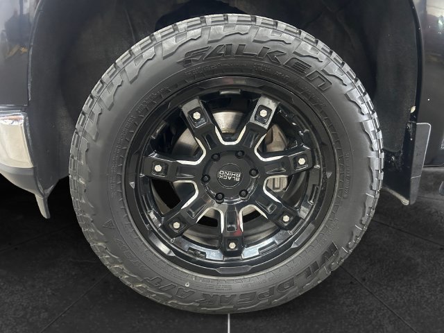 Used 2019 Chevrolet Silverado 1500 LTZ w/ LTZ Premium Package AWD/4WD image 9
